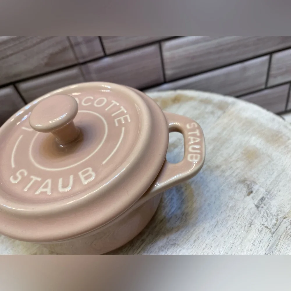 STAUB ❤️(1) Ceramics Dutch Oven Mini Round Cocotte 10cm Pink NIB